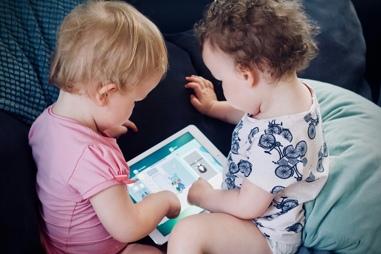 Schädlicher Medienkonsum bei Kleinstkindern