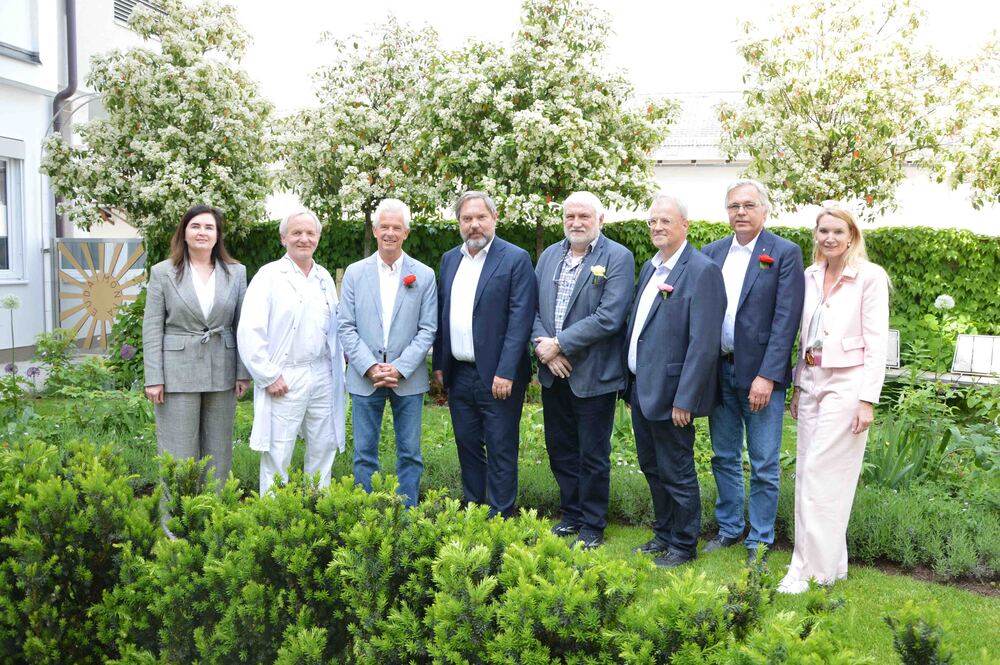 Das Team der Kollegialen Führung des Elisabethinen-Krankenhauses Klagenfurt gemeinsam mit den Visitoren