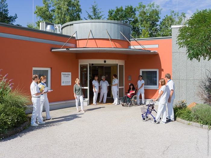 Die Palliativstation St. Vinzenz feiert 2023 ihr 25-jähriges Bestehen. / KH BHS Ried/Schrattenecker-Fischer Die Palliativstation St. Vinzenz feiert 2023 ihr 25-jähriges Bestehen.